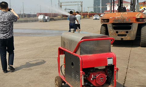 移動高壓細水霧駐扎果園港 移動高壓細水霧駐扎果園港
