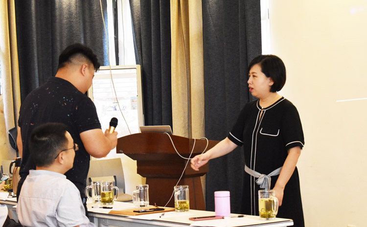 與老師互問對答.jpg 與老師互問對答.jpg