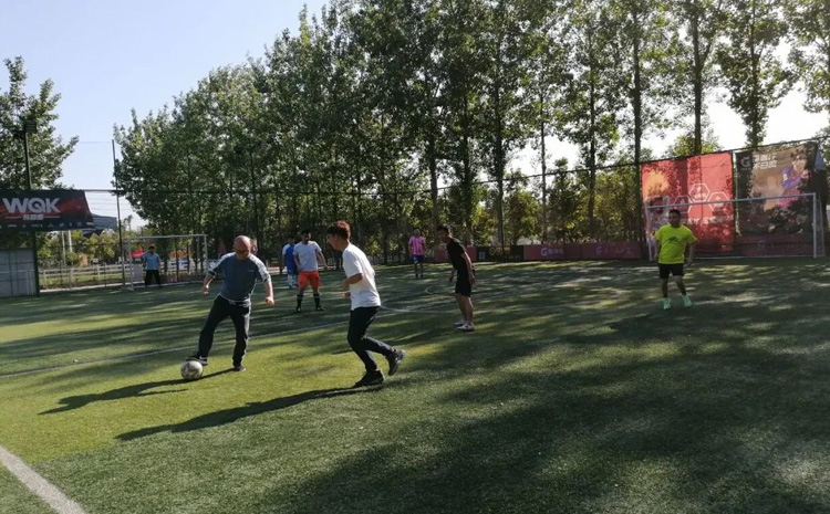 04-斯庫爾團隊活動 酣暢淋漓，熱血足球.jpg