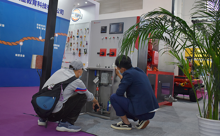 固定式高壓細水霧.jpg 固定式高壓細水霧.jpg